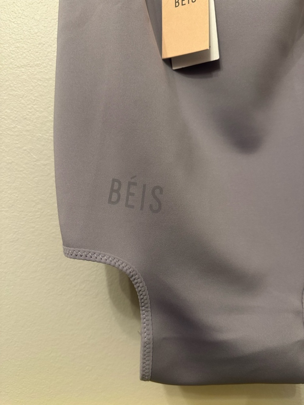 BÉIS The Carry-On Luggage Cover Limited Edition Lavender Color NWT - Picture 4 of 9